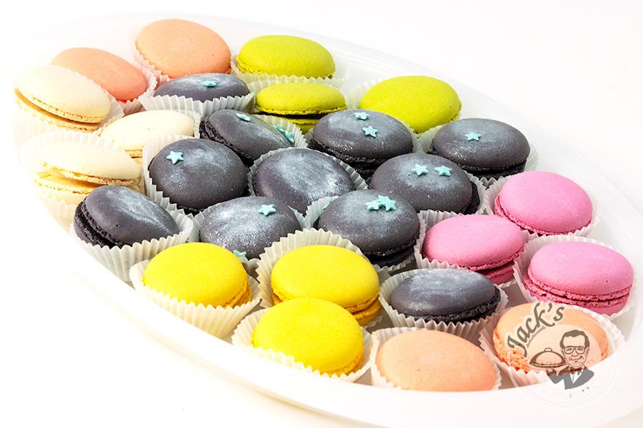 Assorted Macaron Pastry "Northern Lights" 27 pcs