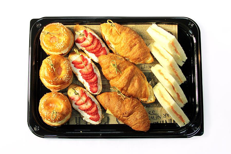Assorted Combo Platter Appetizers "Business People" 425/850 g