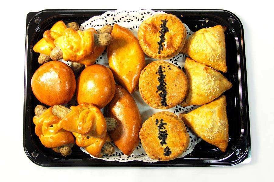 Assorted Combo Platter Baked Pastry "Faithful Friends" 850/1700 g