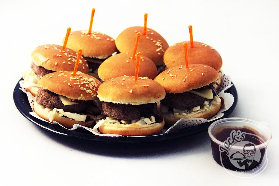 Mini BBQ Burgers (Sliders) 7 cm, 8/16 pcs