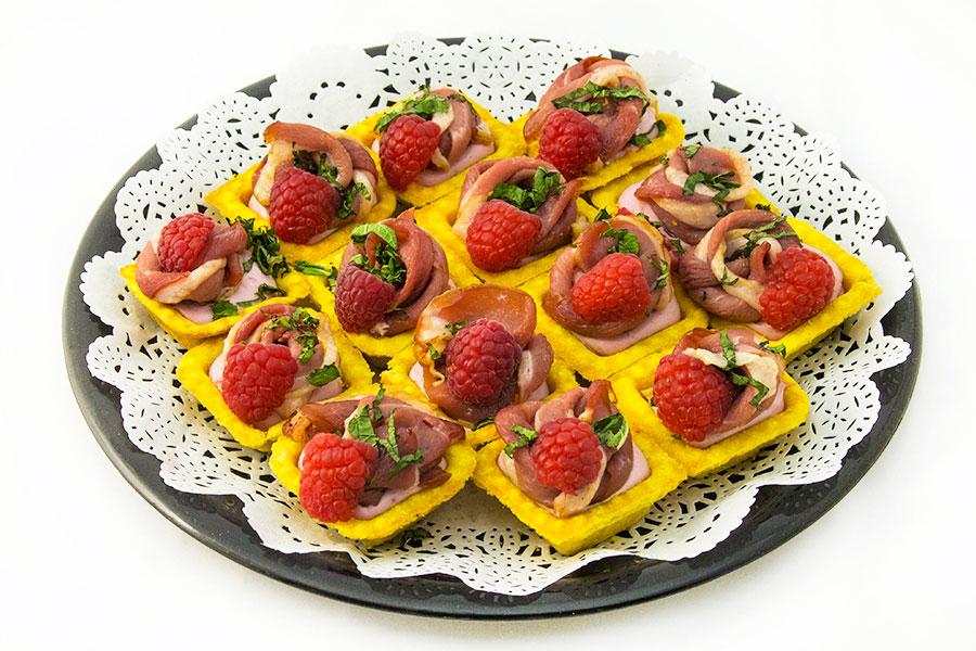 Tartlets "Smoked Duck & Raspberry Mousse" 14 pcs