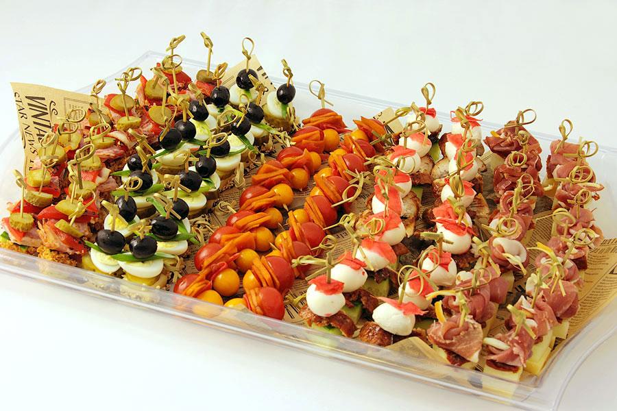 Deluxe Assorted canapes "Party King" 90 pcs