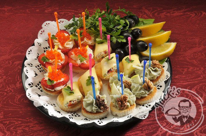 Assorted Canapes "Cheese Afficianado" 15/30 pcs