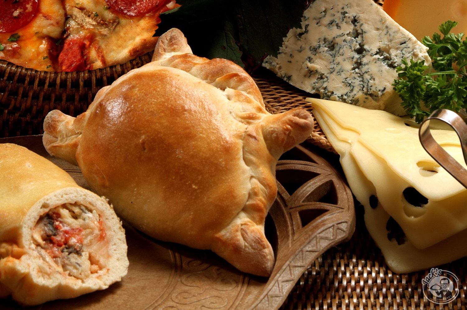 Calzone "Benevento" stuffed with succulent mushrooms 380 g