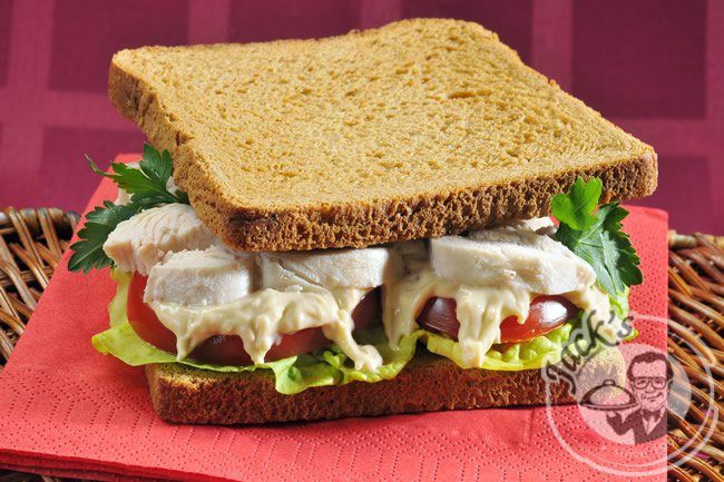 MetroLight Chicken Caesar Sandwich 200 g