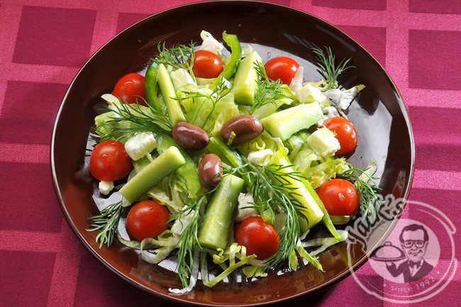 Metro Light Greek Salad 190 g