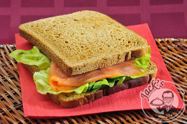 MetroLight Salmon Sandwich 180 g