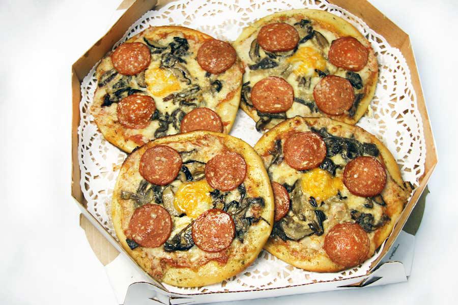 Mini-Pizzas (Pizzetti) "Super Shrooms & Pepperoni " 13 cm, 4/8 pcs
