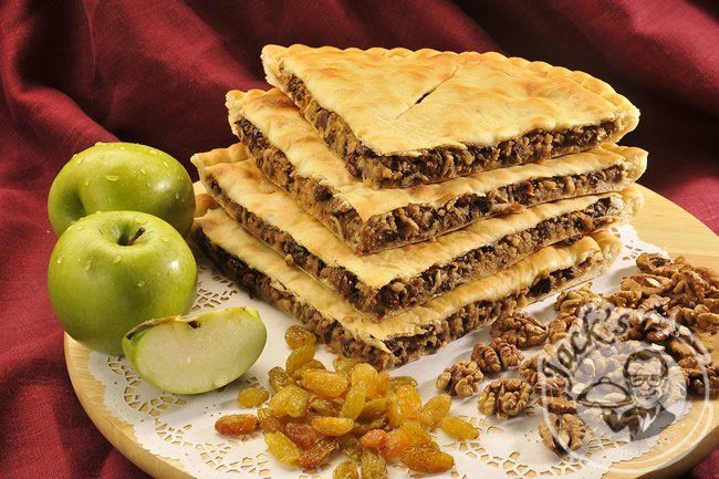 Ossetian Pirog (Pie) with apple/nut filling 20/40 cm