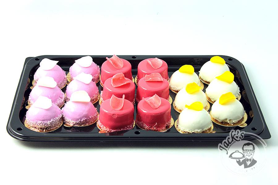 Assorted Mousse Pastry "Gift of Cupid" 18 pcs