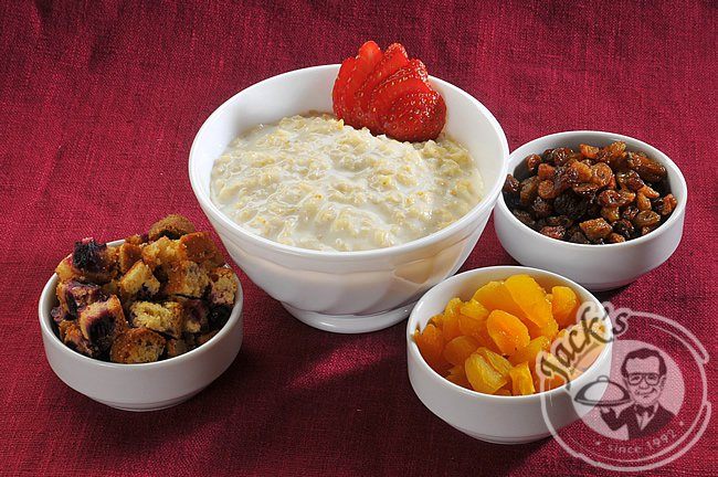 Oatmeal porridge with fruit croutons, raisins and dried apricots 410 g